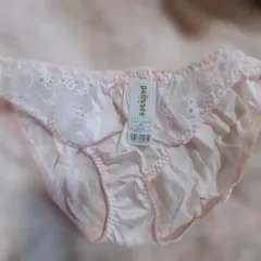 【新品タグ付】大きいサイズ 4L ショーツ ピンク 華やか刺繍 パリシェ