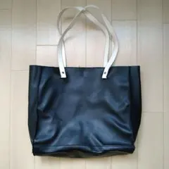 トートバッグ　A4サイズ　ソフトフェイクレザー