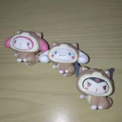 カプセルトイ　こいぬいぬの大行進　マイメロディ▷シナモロール▷クロミセット