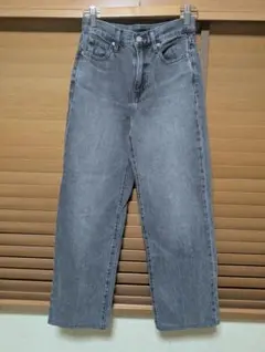 ワイドストレートジーンズ レディース　グレー　UNIQLO 22インチ