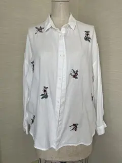ZARA KIDS 刺繍入りホワイト長袖シャツ