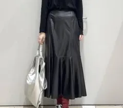 【LOWRYSFARM】ブラック フレアスカート レザー風