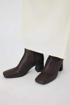 Item thumbnail for item 37421b50-25fa-4038-9ca8-a8ad3ff72b00