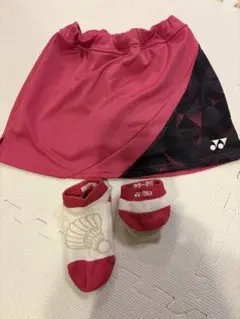 ヨネックス　スコート　ピンク 靴下付き