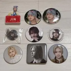 INI 松田迅 アクリルスタンド 缶バッジ セット - メルカリ