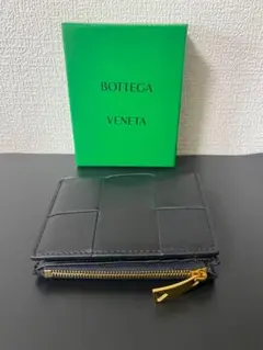 【美品】 ブラック 二つ折り財布M