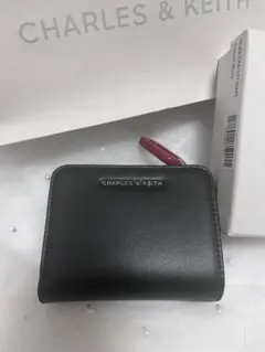 CHARLES & KEITH 二つ折り財布 ブラック