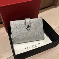 BONAVENTURA 二つ折り財布 シルバー　美品　キャッシュレス 新品】ボナペンチュラ BONAVENTURA 二つ折り財布 シルバー - メルカリ