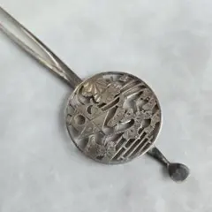 アンティーク　金工　平打ち　簪　銀かんざし　菊花　松　そ6　着物　浴衣　骨董