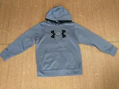 150cm アンダーアーマー　パーカー