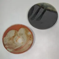 和食器 豆皿 丸皿 陶器 朱色、黒色系 銘なし 美品