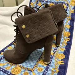 ルイ・ヴィトンのショートブーツ