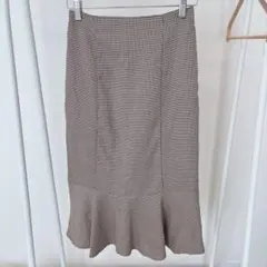 チェック柄フレア裾ロングスカート