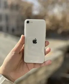 年末特価｜超美品 iPhone SE3 256GB 白色 SIMフリー
