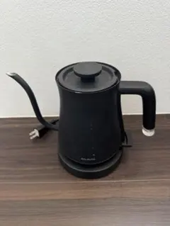 美品〕バルミューダ（BALMUDA）電気ケトルブラック0.6L K02A-BK - メルカリ