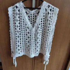 ホワイト Vネック ニットベスト かぎ針編み