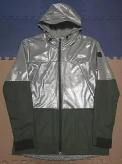 アンダーアーマージャケット