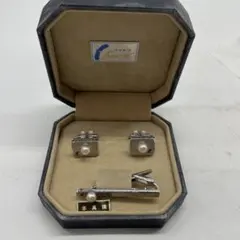 Item thumbnail for item 78fbfffe-1c8d-4b57-af05-98cf01e7abb1