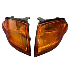日産 HCR32 R32スカイライン フロントウィンカーコーナーレンズ左売切り‼️ 日産 HCR32 R32スカイライン フロントウィンカーコーナーレンズ