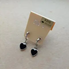 【商品】ハート型　黒　ピアス