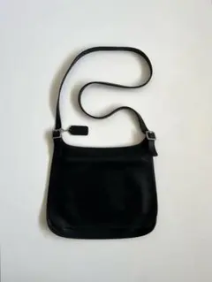 OLD COACH ALL LEATHER ONE SHOULDER BAG