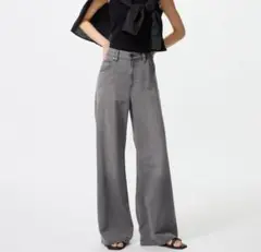 UNIQLO ドレープワイドフレアジーンズ