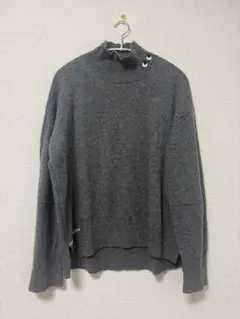 ユニクロ　アニヤハインドマーチ　カシミヤタートルネックセーター