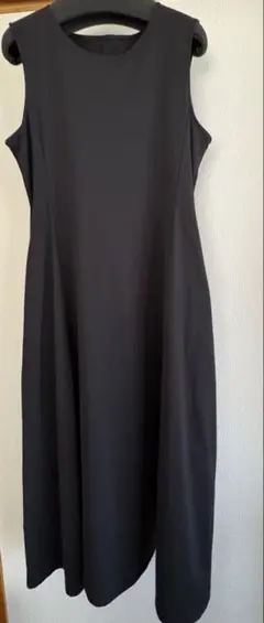 美品！UNIQLO ウルトラストレッチエアリズムワンピース