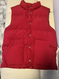 GU レッド ダウンベスト