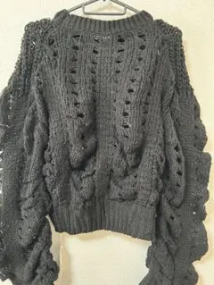 お値げします。ケーブルニット ボリュームスリーブセーター ブラック