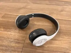 【新品】Bluetooth ブルートゥース ワイヤレス ヘッドホン 重低音のサムネイル