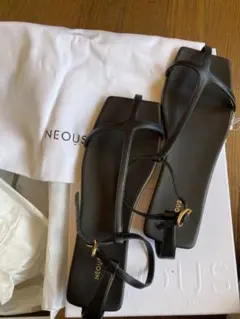 専用です★NEOUS ブラック フラットサンダル 35♡未使用のサムネイル