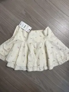 ZARA 花柄刺繍 ミニスカート