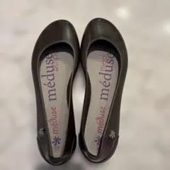 パンプス　フラットシューズ