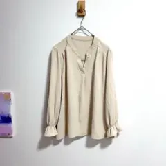 アイボリーブラウス シャツ 袖ゴム　オフィス　ミッシュマッシュ