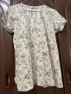 LAURA ASHLEY ユニクロ UT ローラアシュレイコラボ ボタニカル柄T