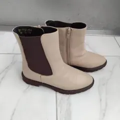 ベージュ サイドジッパーブーツ 皮革
