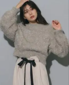 新品　Mystrada ラメフェザー　ニット　38 ライトグレー