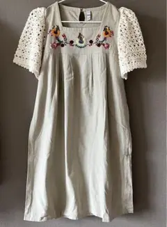 刺繍ワンピース
