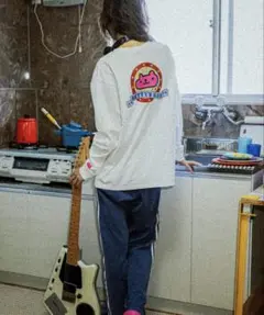 BETTY'S BLUE ベティーズブルー 長袖Tシャツ バックプリントのサムネイル