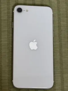 iPhone SE 第2世代 64GB ホワイト 本体 箱あり 初期化済み Apple iPhone SE 第2世代 64GB 本体 ホワイト 初期化済 ⑥ - メルカリ