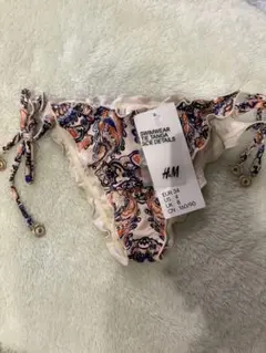 H&M SWIMWEAR TIE TANGA ペイズリー柄 ビキニボトムのサムネイル