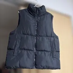 ブラック ダウンベスト Mサイズ