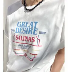 GREAT DESIRE SALINAS ロゴプリントTシャツのサムネイル