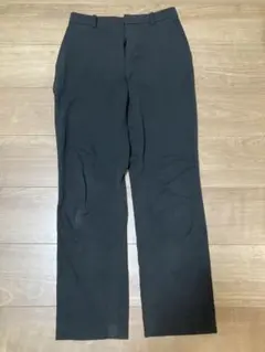 UNIQLO ブラック アンクルパンツ　Mサイズ