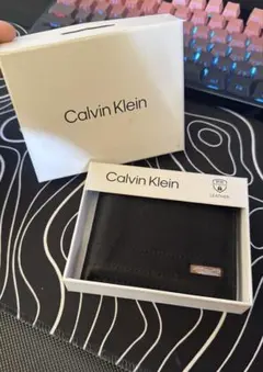 Calvin Klein ブラック 二つ折り財布