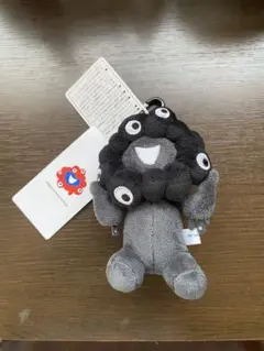 大阪万博 黒ミャクミャクカラビナ付きマスコット ブラック お座り