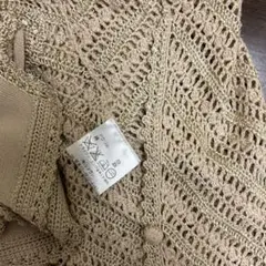 ベージュ レース編み ノースリーブニット