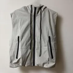 本日終了　最終値下げ　フード付きライトグレーのベスト