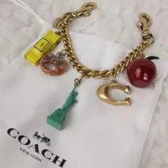 現行品 COACH ニューヨーク モチーフ チェーン バッグ チャーム 金